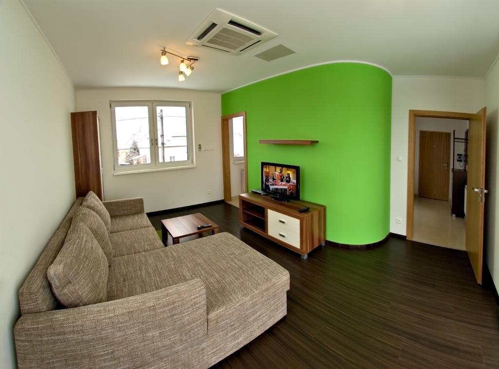 Fine Restaurant & Apartments Malacky Kamer foto